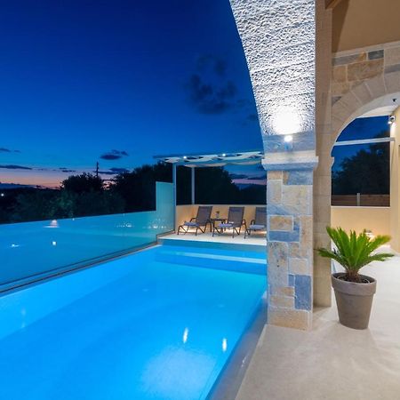 Romanza II Luxury Villa Kalamaki  Exterior photo